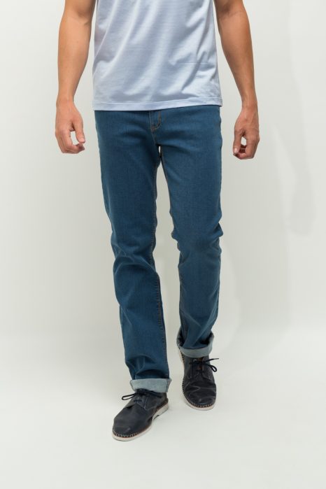 Comfort fit jeans in blue stretch denim
