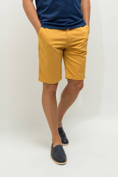 Pantalón corto popelín mostaza